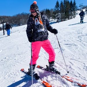 Ski/Snow jackets and bibs. Free goggles and gloves included!